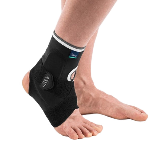 Čiurnos - kulkšnies įtvaras su dvipusiu stabilizavimu