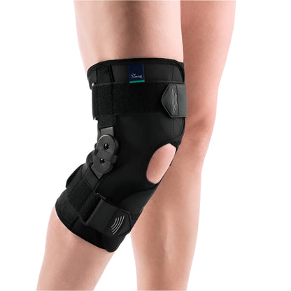 Kelio įtvaras su lankstais, atviro tipo